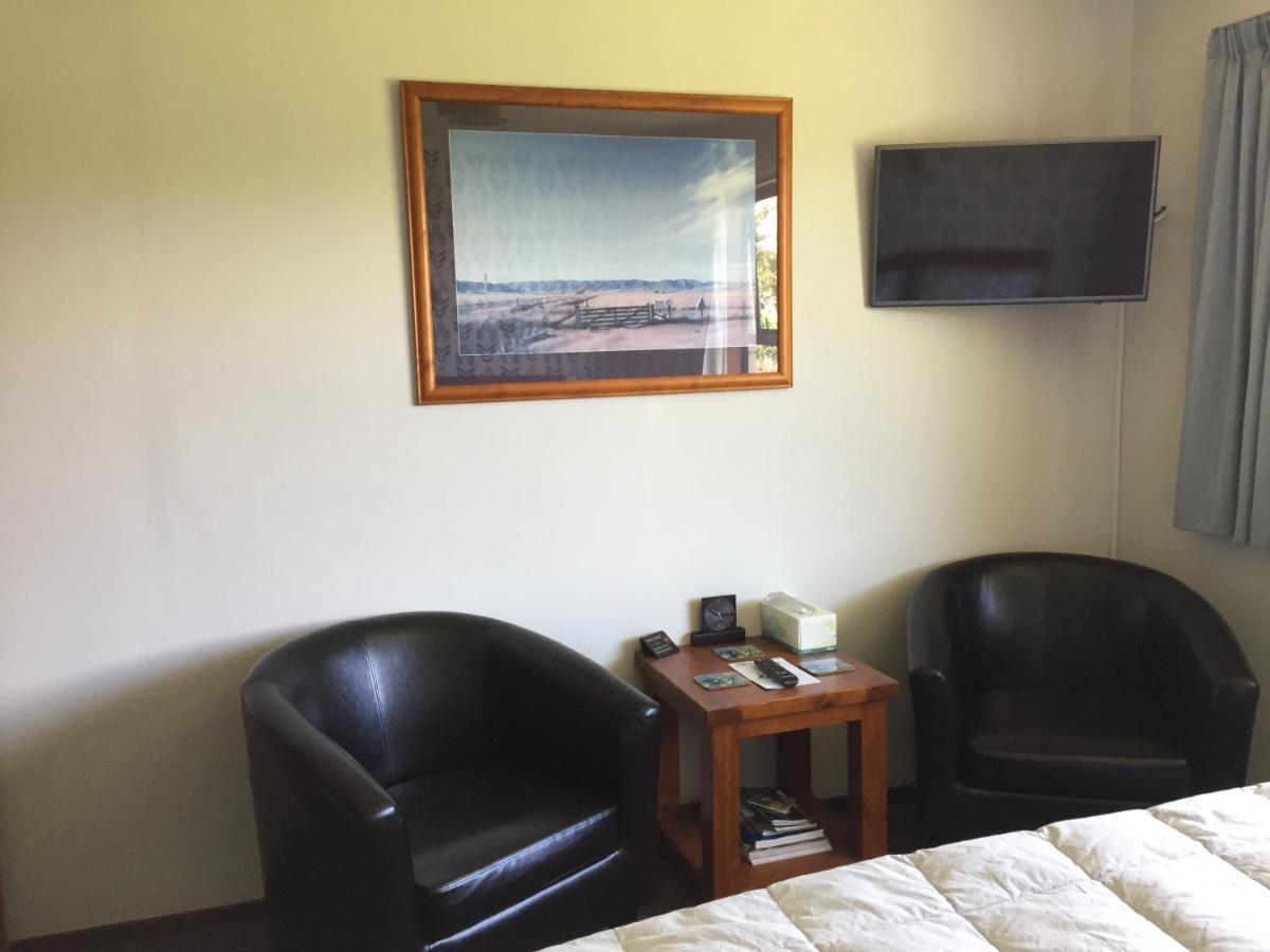 Ron And Tony'S Bed & Breakfast Tuatapere Экстерьер фото