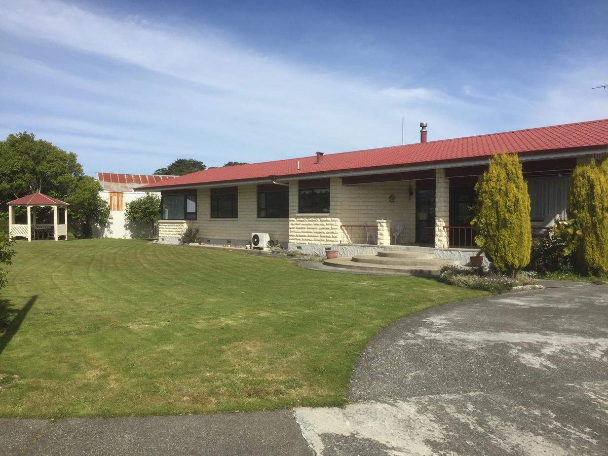 Ron And Tony'S Bed & Breakfast Tuatapere Экстерьер фото